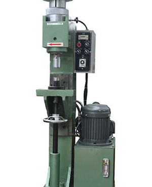 合格的氣壓鉚接機(jī)有哪些特點(diǎn)？