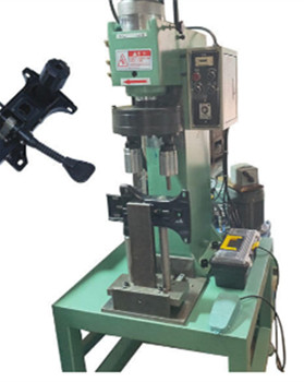 國產(chǎn)液壓鉚接機(jī)多少錢一臺(tái)？