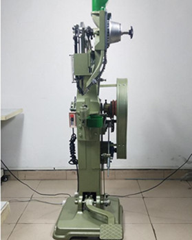 如何正確選用鉚接機？