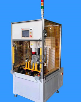 鉚接機(jī)定制時(shí)需要注意哪些？這幾個(gè)方面需留意！