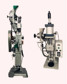 自動(dòng)送料鉚接機(jī)在連續(xù)工作時(shí)需注意什么？